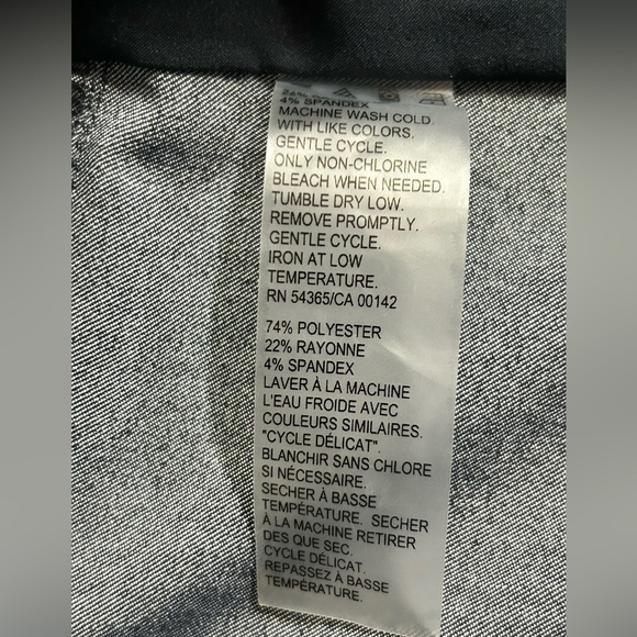 TanJay, Size 16P, dark blue blazer, with white stitching, two buttons, 2 pockets - Picture 5 of 13